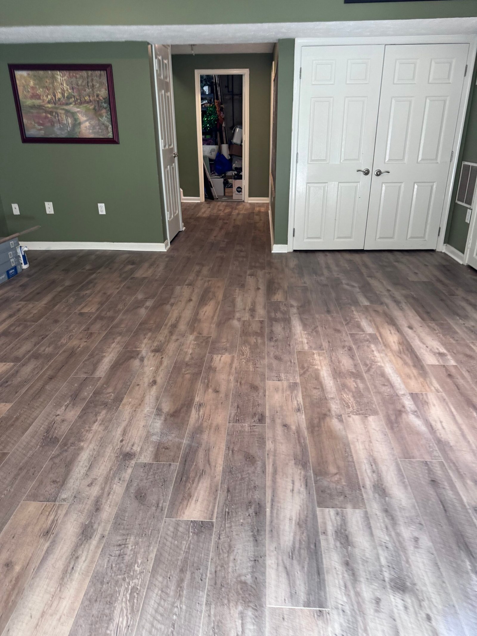Laminate flooring installation in Arlington, VA